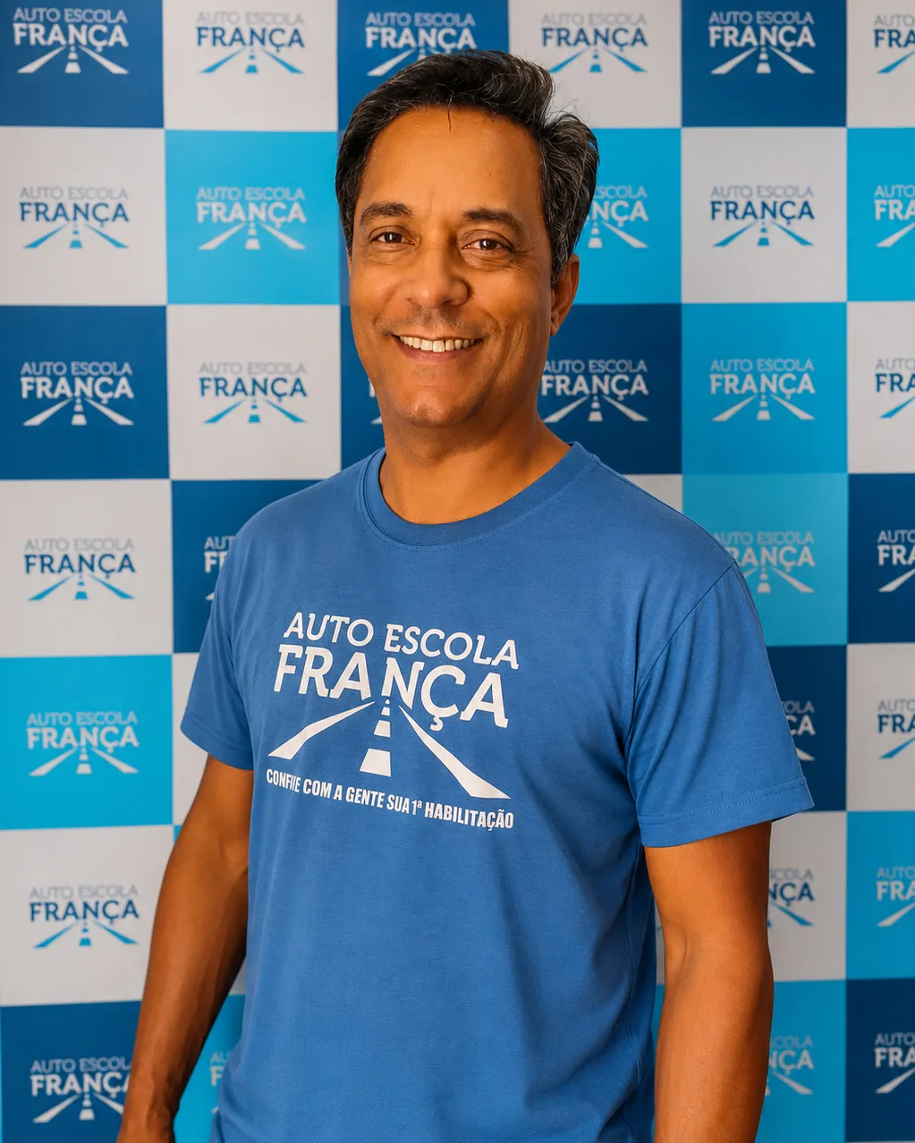 Adelino, instrutor de carro da Auto Escola França
