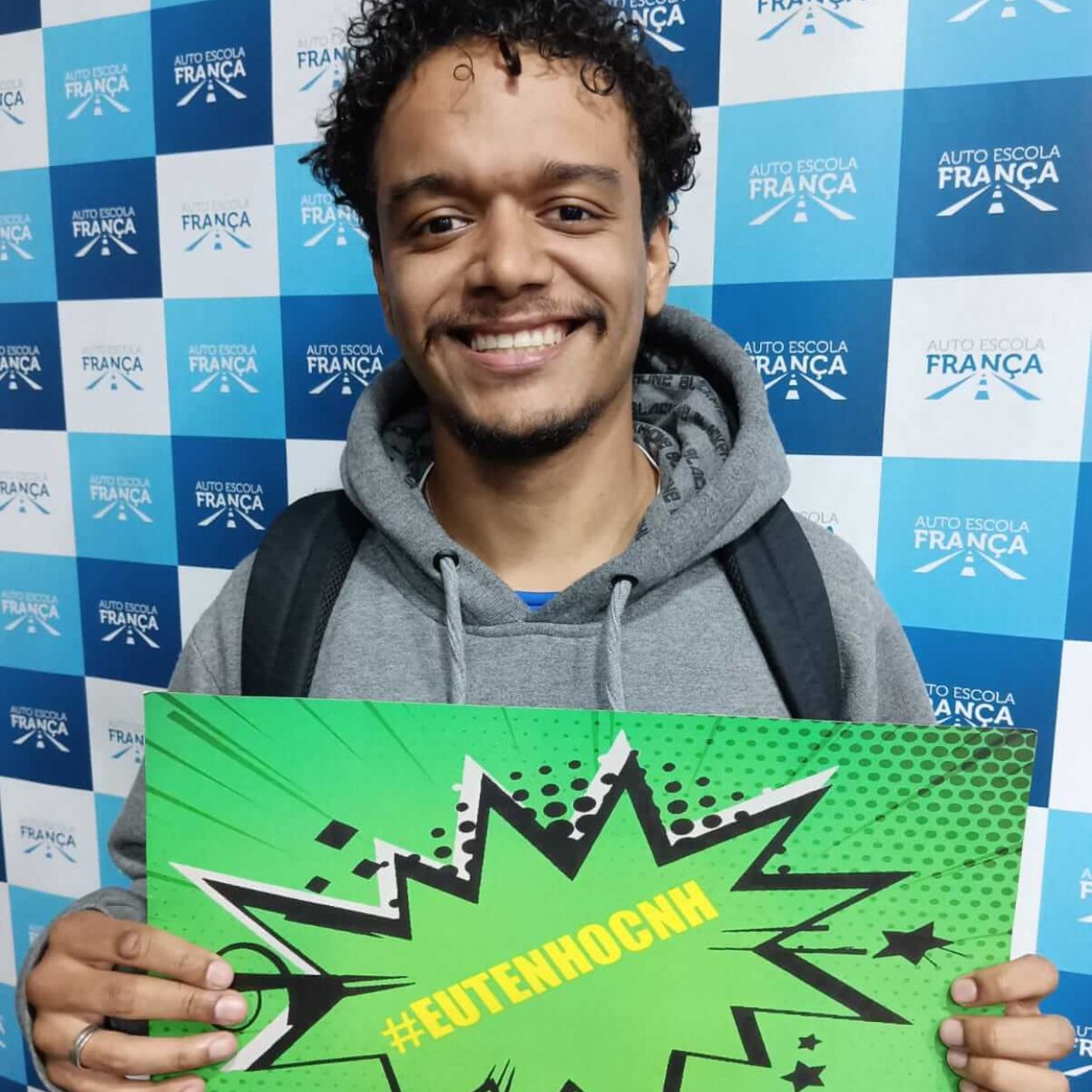 Lucas Santos - " Atendimento excelente do inicio ao fim. Instrutor bastante atencioso e dedicado. Indicoooo 1000%. Obrigado a todos da autoescola França!!"